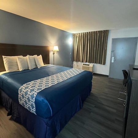 Travelodge By Wyndham Gainesville Exterior foto